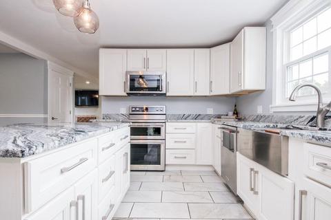 58 Quaker Ln, Acushnet, MA 02743 photo 8