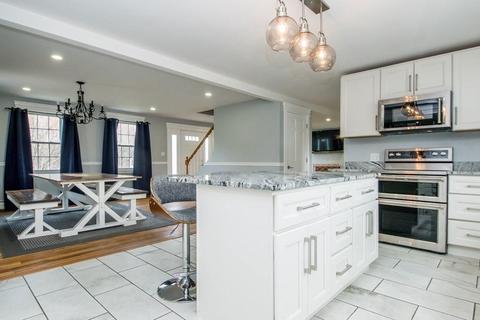 58 Quaker Ln, Acushnet, MA 02743 photo 10