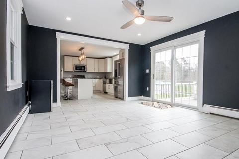 58 Quaker Ln, Acushnet, MA 02743 photo 3