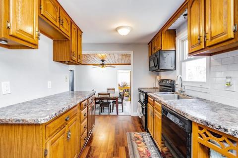 32 Malibu Dr, Springfield, MA 01128 photo 7