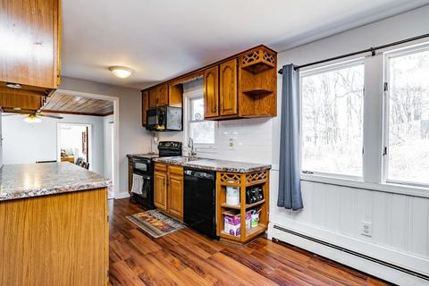 32 Malibu Dr, Springfield, MA 01128 photo 9