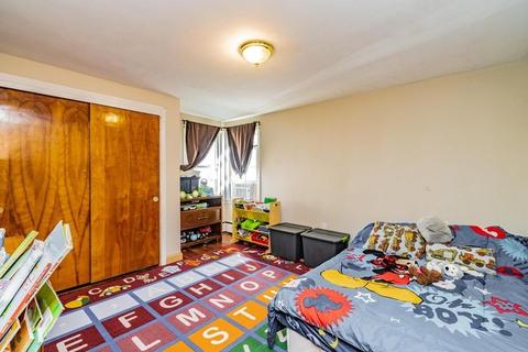 32 Malibu Dr, Springfield, MA 01128 photo 18