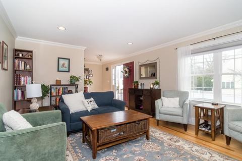 2 Avon St, Natick, MA 01760 photo 5