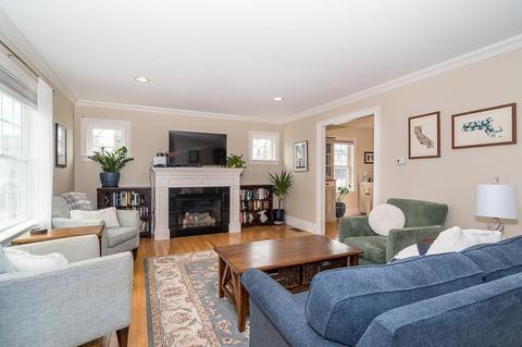 2 Avon St, Natick, MA 01760 photo 4