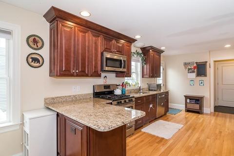 2 Avon St, Natick, MA 01760 photo 9
