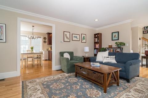2 Avon St, Natick, MA 01760 photo 6