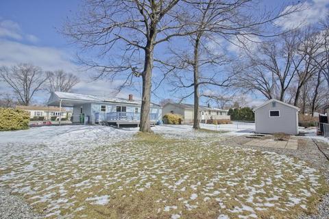 37 Daniel Dr, Chicopee, MA 01013 photo 22
