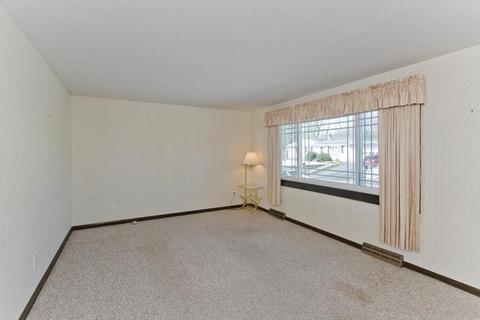 37 Daniel Dr, Chicopee, MA 01013 photo 6