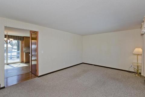 37 Daniel Dr, Chicopee, MA 01013 photo 7