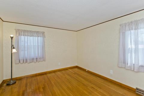 37 Daniel Dr, Chicopee, MA 01013 photo 10