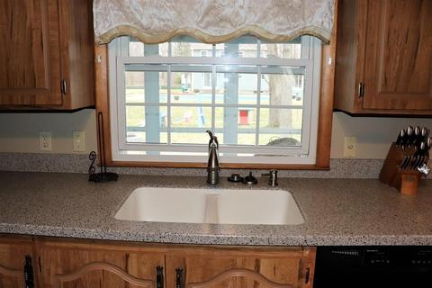 18 Lyons Rd, Dudley, MA 01571 photo 10