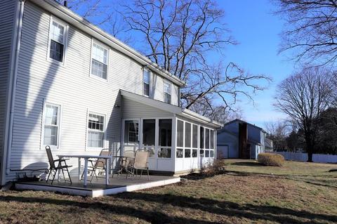 18 Lyons Rd, Dudley, MA 01571 photo 2