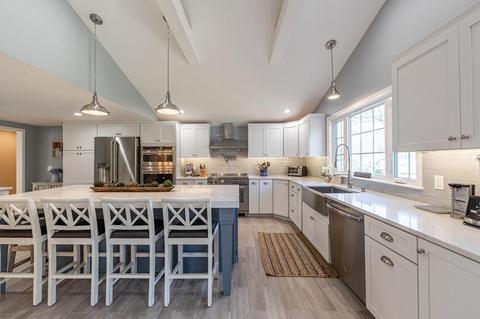 21 Gleason Rd, Reading, MA 01867 photo 1