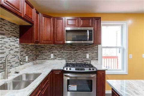 114 Orchard St, Woonsocket, RI 02895 photo 12