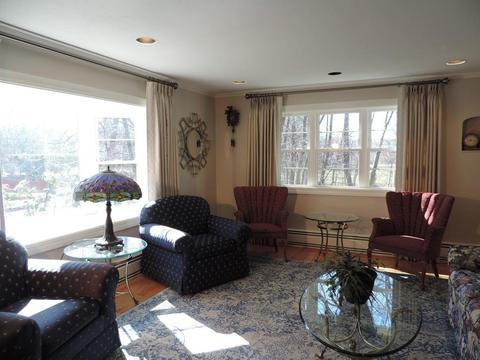 98 Moore Ave, Worcester, MA 01602 photo 6