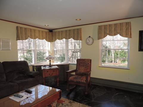 98 Moore Ave, Worcester, MA 01602 photo 18