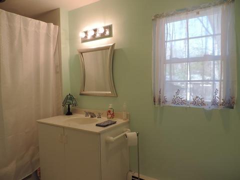 98 Moore Ave, Worcester, MA 01602 photo 24