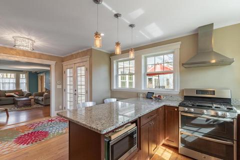 237 Lothrop St, Beverly, MA 01915 photo 8