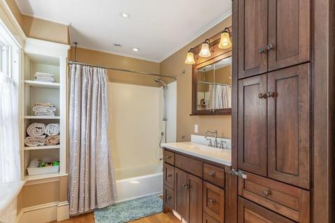 237 Lothrop St, Beverly, MA 01915 photo 24