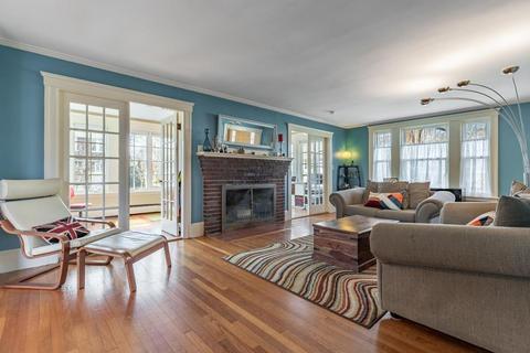 237 Lothrop St, Beverly, MA 01915 photo 4