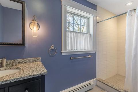 237 Lothrop St, Beverly, MA 01915 photo 18
