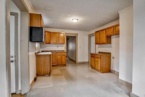 19 Milton St, Springfield, MA 01151 photo 8