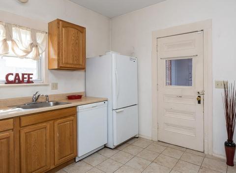 40 Powell Ave, Springfield, MA 01118 photo 14