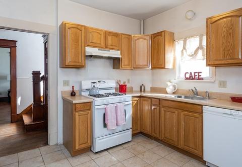 40 Powell Ave, Springfield, MA 01118 photo 13