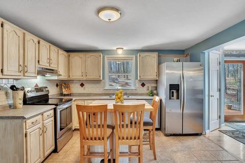 15 Corbin Rd, Dudley, MA 01571 photo 7