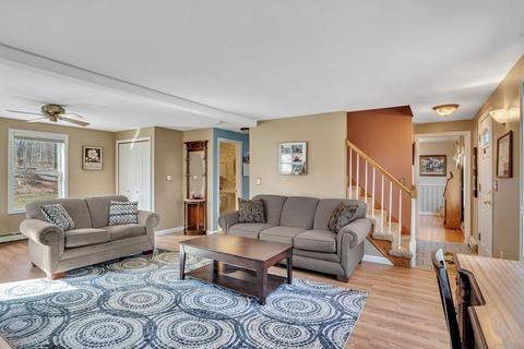 15 Corbin Rd, Dudley, MA 01571 photo 2