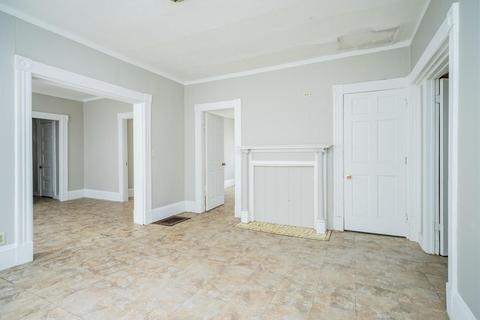 1446 Dwight St, Springfield, MA 01107 photo 3
