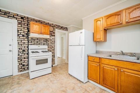 1446 Dwight St, Springfield, MA 01107 photo 12