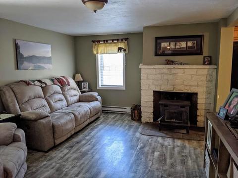 13 Tucker Ln, Sutton, MA 01590 photo 4