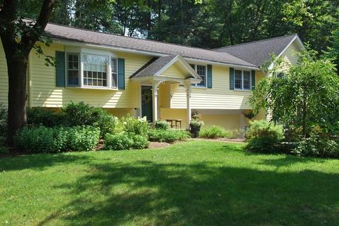 16 Lothrop Rd, Acton, MA 01720 photo 2