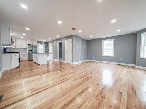 100 Grinnell St, Fall River, MA 02721 photo 4