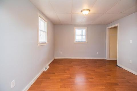 17 Buffum St, Worcester, MA 01603 photo 9