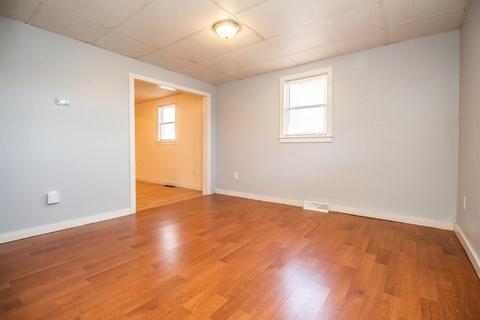 17 Buffum St, Worcester, MA 01603 photo 8