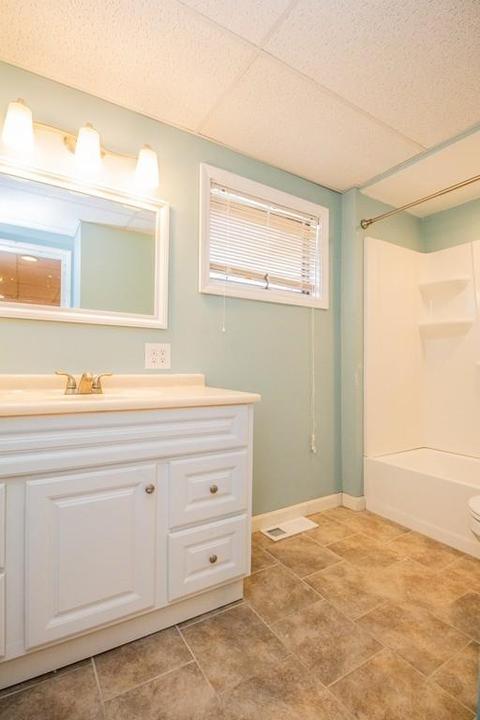17 Buffum St, Worcester, MA 01603 photo 11