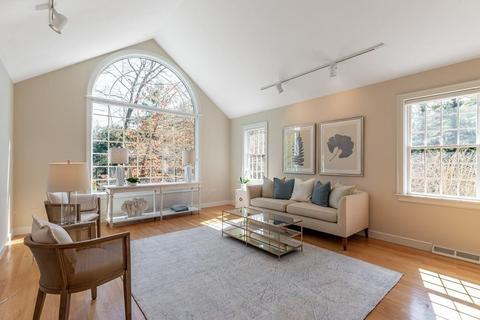 8 Larch Rd, Acton, MA 01720 photo 4