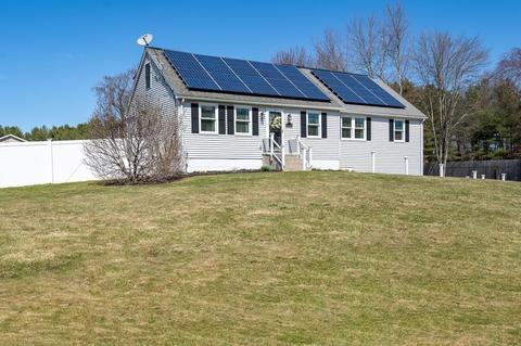 413 E State St, Granby, MA 01033 photo 1