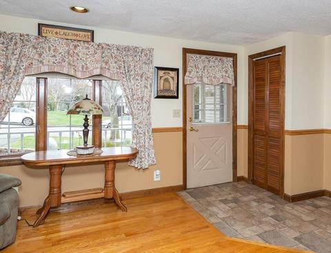 91 Borys Cir, Chicopee, MA 01013 photo 3