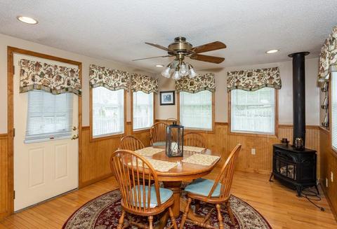91 Borys Cir, Chicopee, MA 01013 photo 9