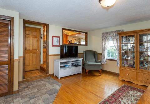 91 Borys Cir, Chicopee, MA 01013 photo 7