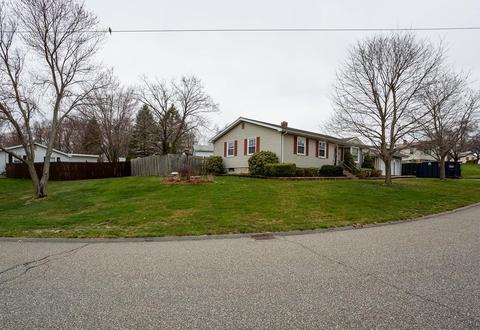 91 Borys Cir, Chicopee, MA 01013 photo 32