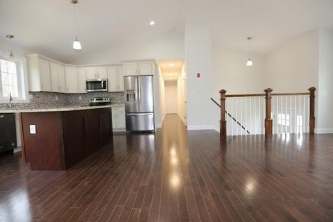 14 Wakefield Ave, Webster, MA 01570 photo 5