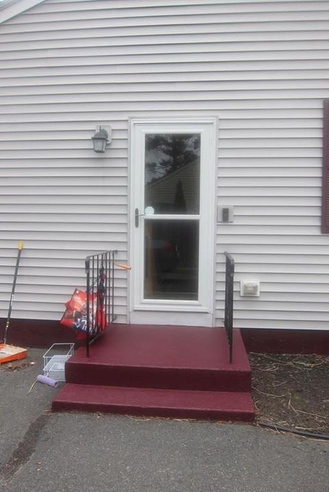 66 Flint St, Springfield, MA 01129 photo 11