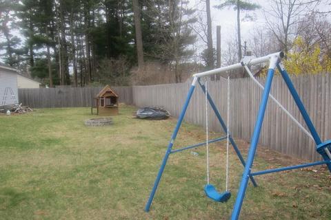 66 Flint St, Springfield, MA 01129 photo 10