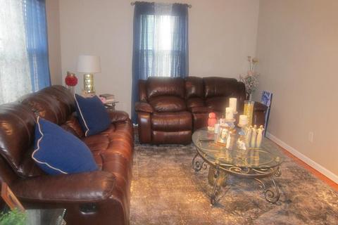 66 Flint St, Springfield, MA 01129 photo 18