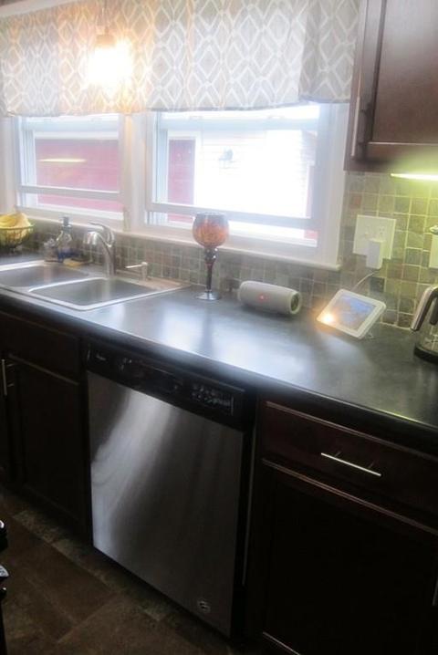 66 Flint St, Springfield, MA 01129 photo 16