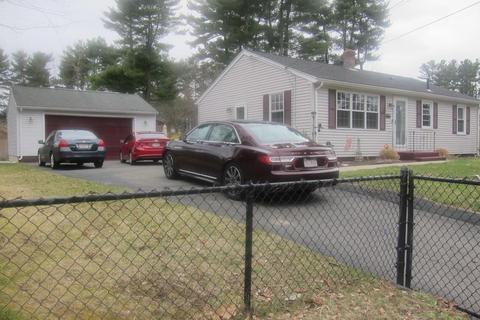 66 Flint St, Springfield, MA 01129 photo 5